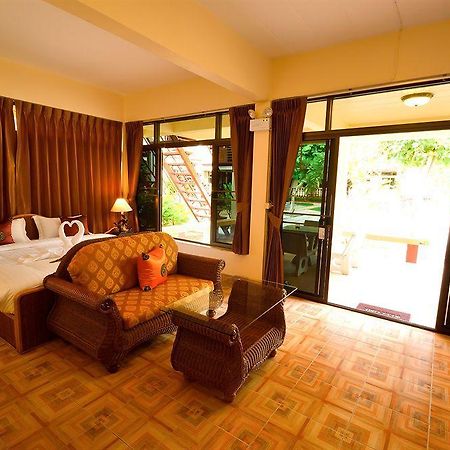 Avila Resort Pattaya Exterior photo