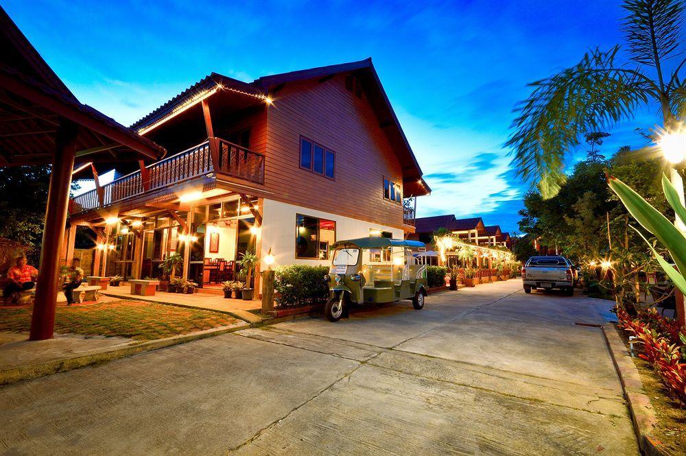 Avila Resort Pattaya Exterior photo