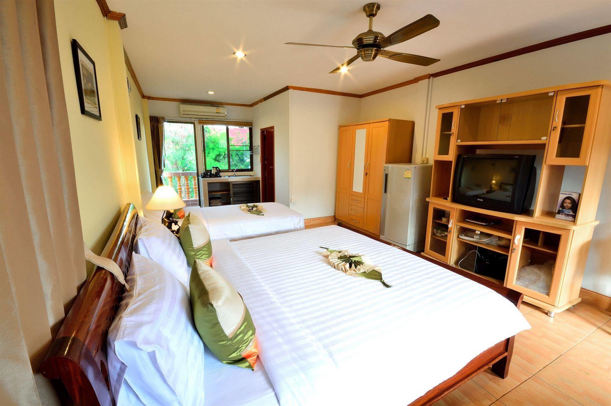 Avila Resort Pattaya Exterior photo