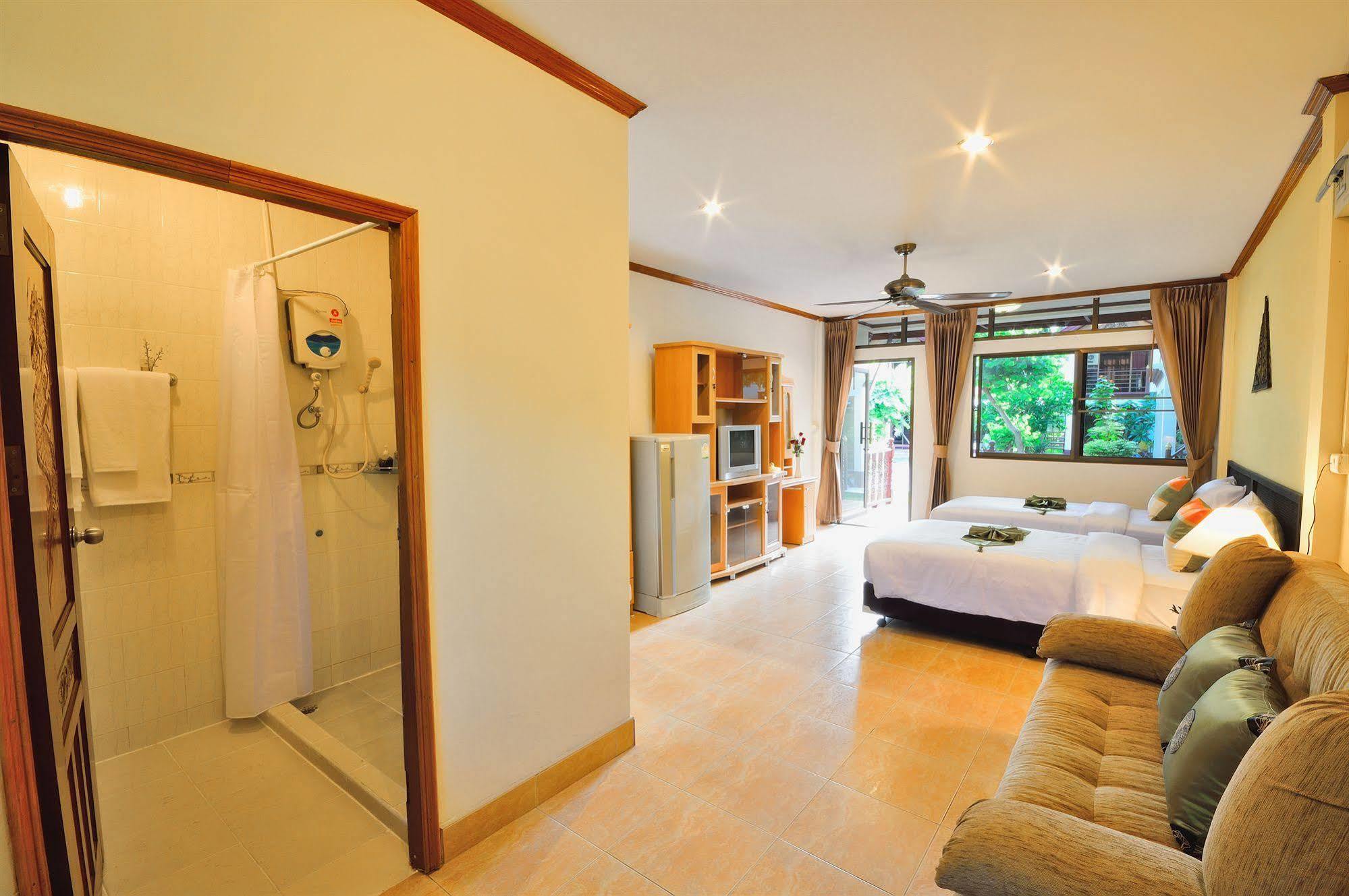 Avila Resort Pattaya Exterior photo